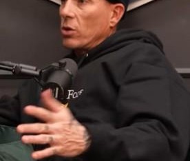 白巧克力：文班并非真正的盖帽高手，他只是仰仗自己2.24米的身高